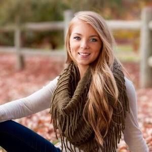 Meet your Posher, Alexis